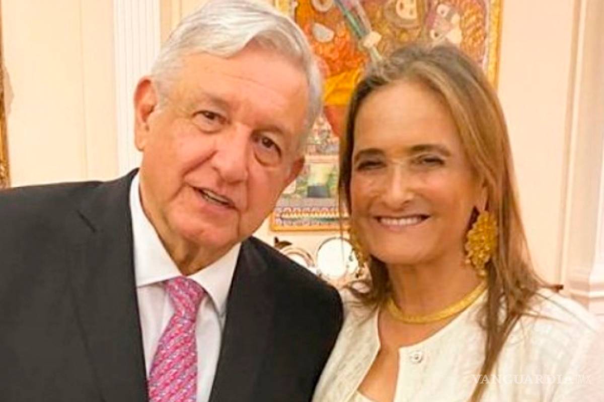 Critican a Paty Armendáriz por ubicar en la 'base de la pirámide' a su asistente fallecido por COVID