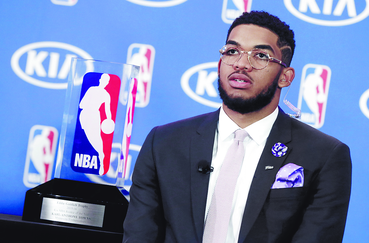 Towns Novato del año en la NBA