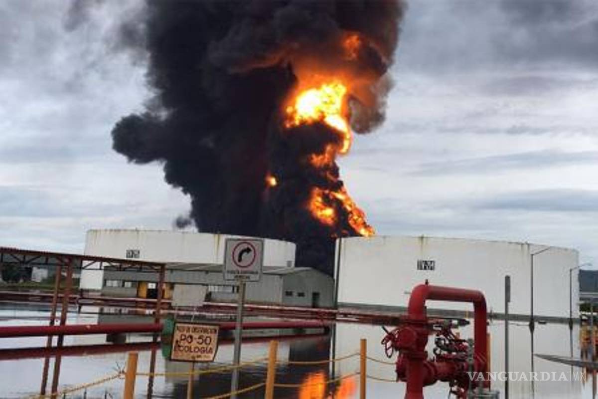 Pemex importará gasolina extra por daños en refinería de Salina Cruz