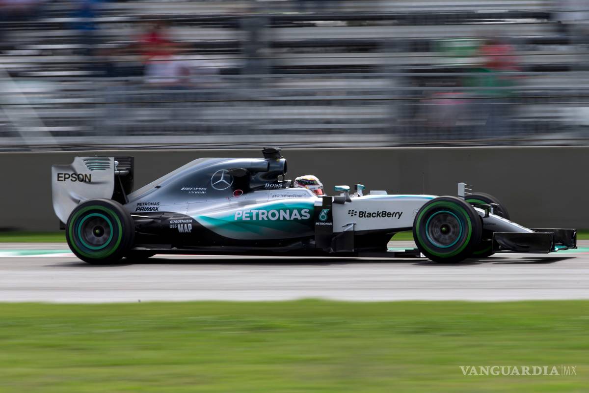 Hamilton rompe récord de velocidad en práctica del Gran Premio