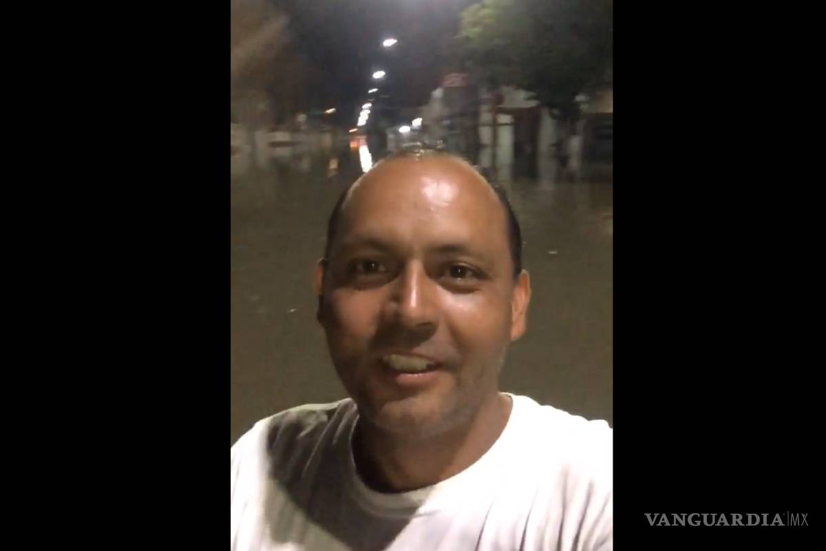 'Me escuchan, me oyen, me ahogo...' Lagunero hace el #ThalíaChallenge en plena inundación