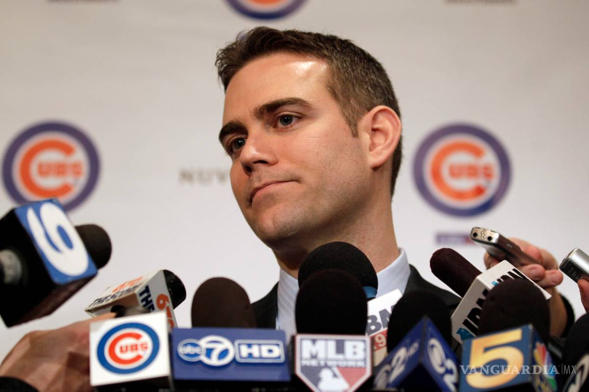 Tras romper la maldición de los Cachorros, Theo Epstein renuncia como presidente de operaciones