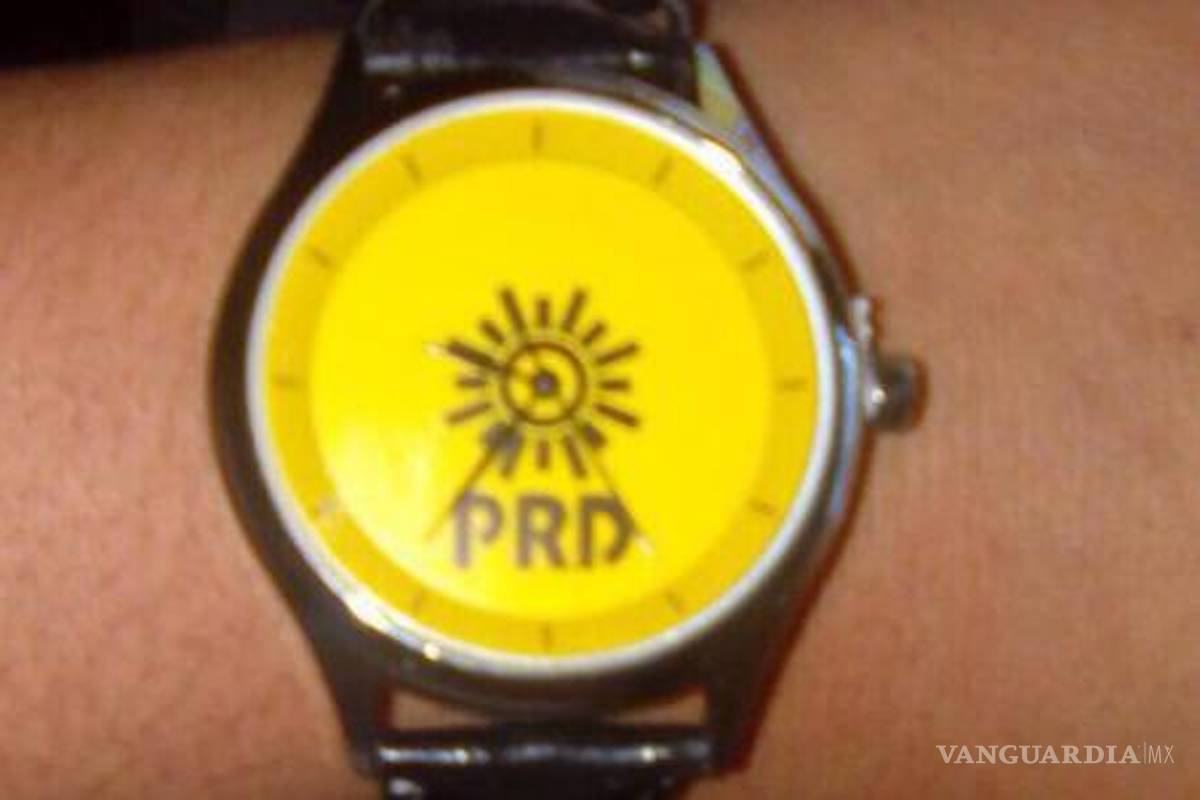 Precandidato perredista, acusado de dar relojes y gastar 32 mdp en Edomex