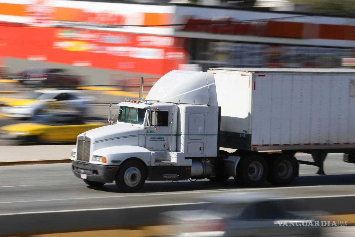 $!El área metropolitana de Monterrey es uno de los focos rojos en extorsiones en contra de los transportistas.