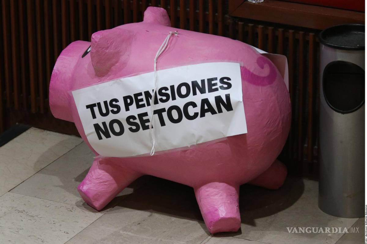 Frena juez traspaso de afores inactivas