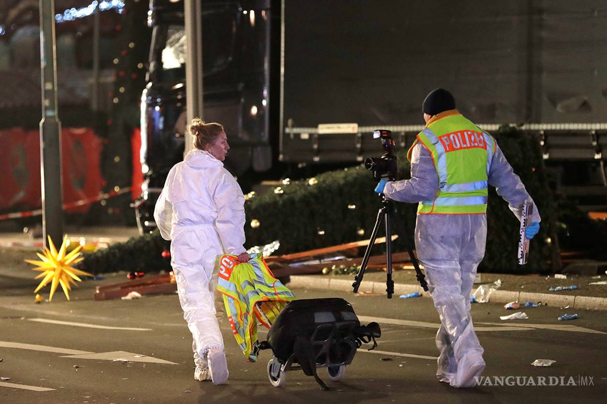 Atentado en Berlín pudo terminar peor; sistema de frenado automático detuvo el camión