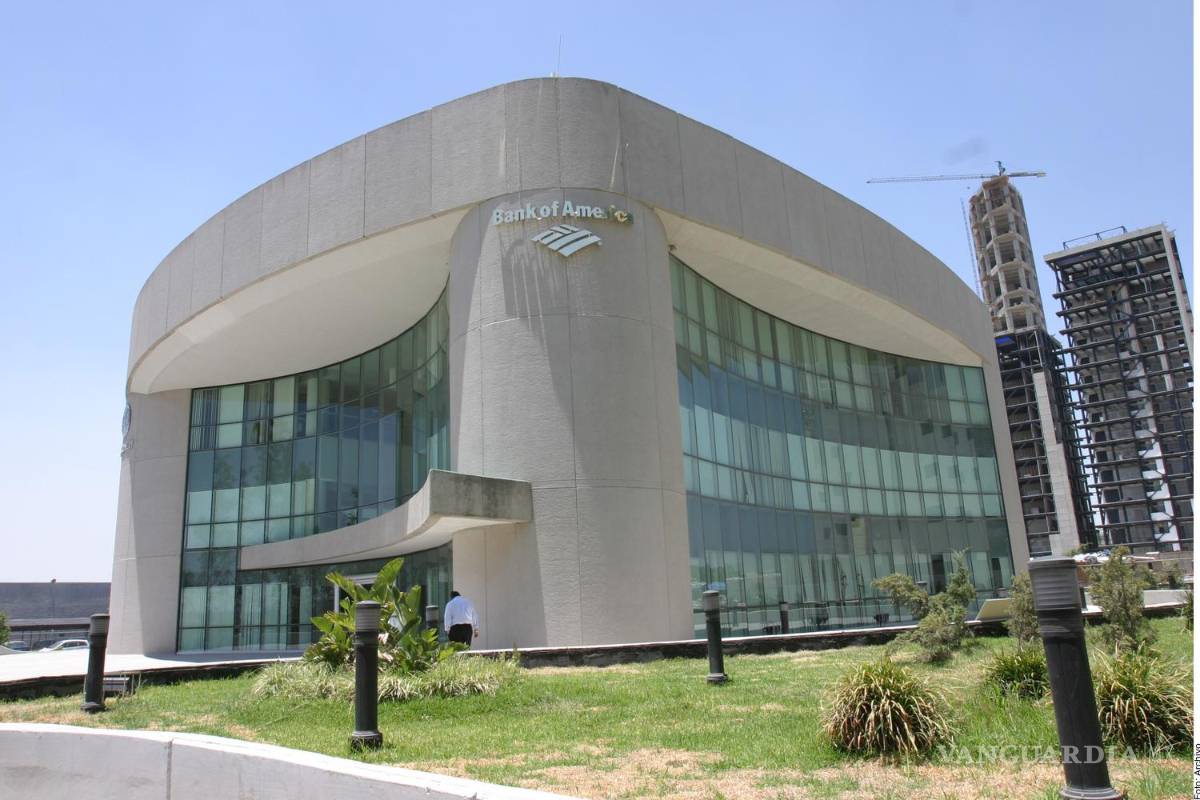 Afirma Bank of America que alta volatilidad del peso se debe a reformas de AMLO