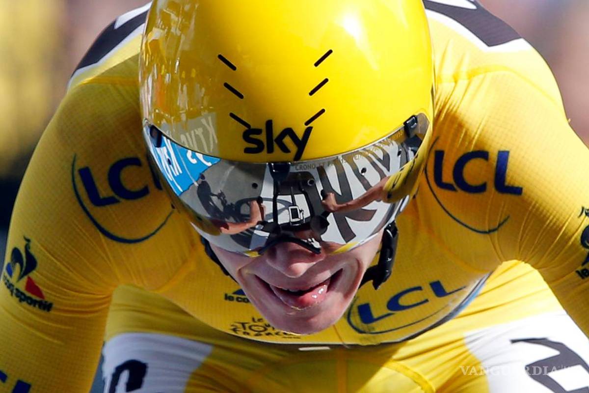 Acaricia Froome su tercer Tour de France