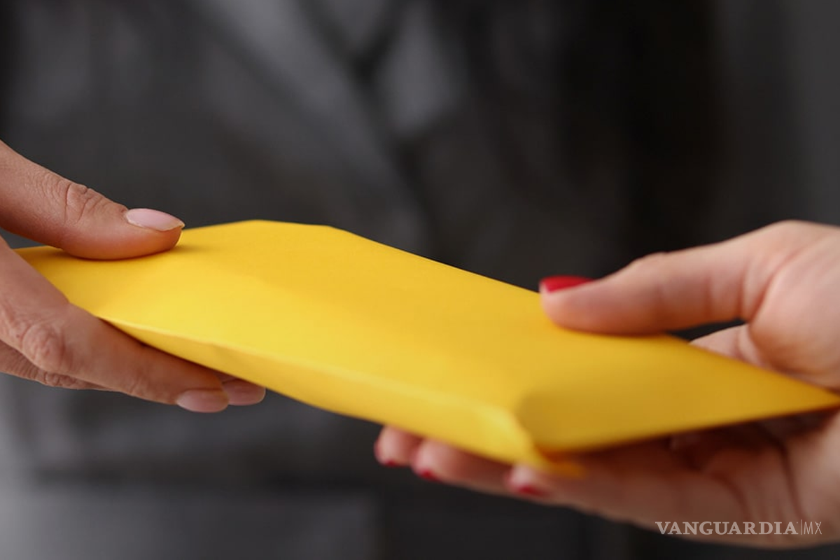 Mejor pídele prestado a Ban Tía o Ban Abuela, recomienda Condusef