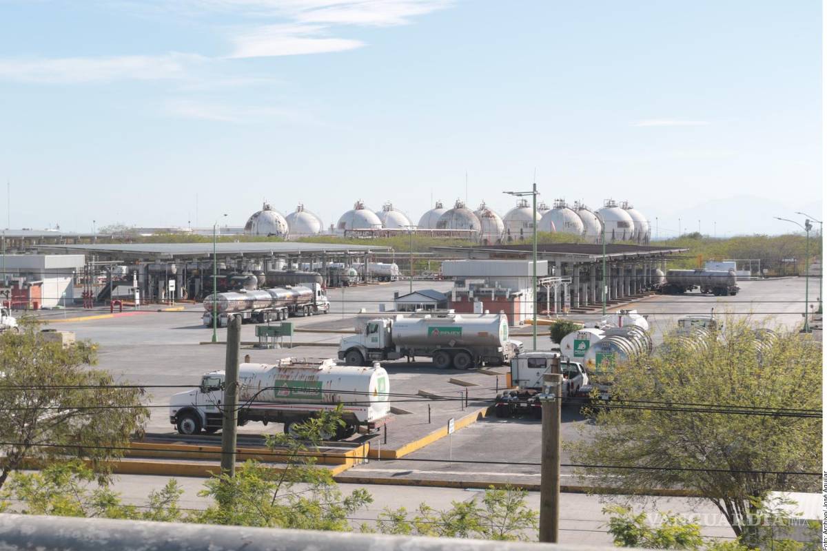 Dejará Gobierno de AMLO endeble producción petrolera