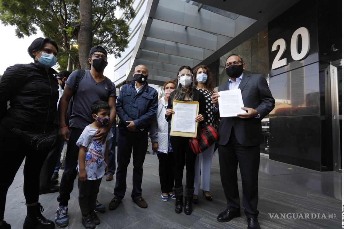 Padres de niños con cáncer denuncian a AMLO por dar recursos de Salud a rifa