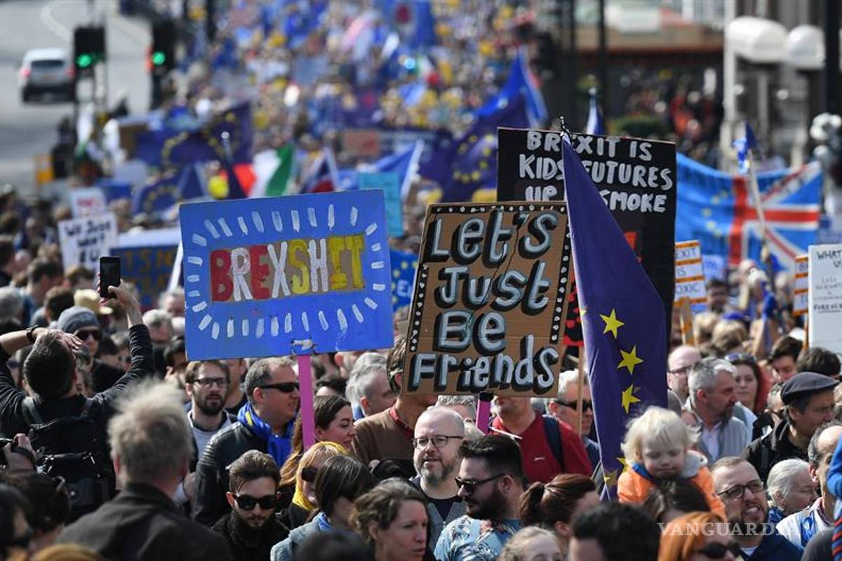 Miles de personas protestan en Londres contra el &quot;Brexit&quot;