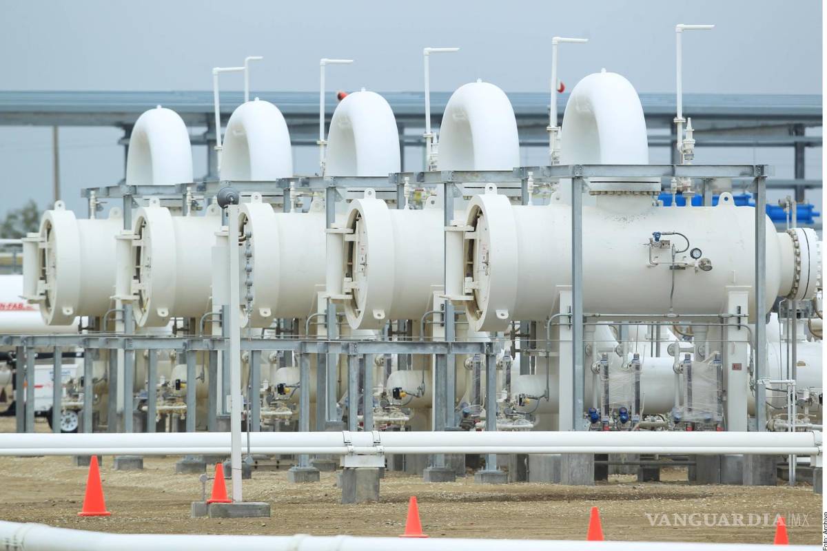 Frenan amparos proyecto que busca reexportar gas natural licuado estadounidense desde Sonora hasta Asia