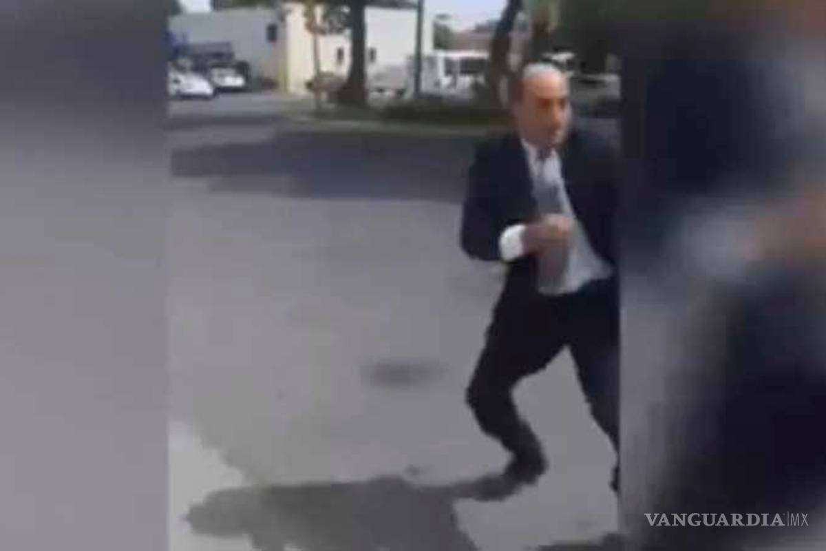 Funcionario poblano se estaciona en un lugar para discapacitados y golpea a ciudadano que le reclamó