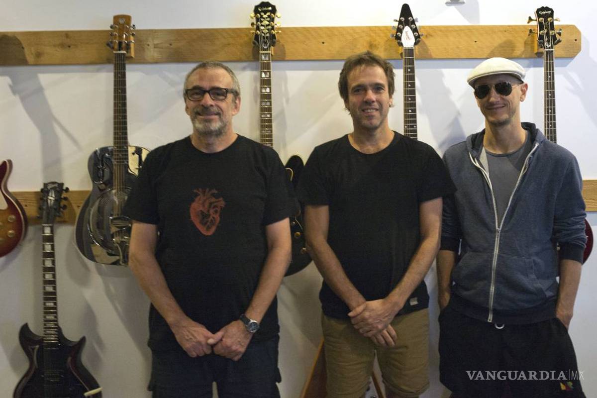 Festejan los Auténticos Decadentes treinta años de travesuras musicales