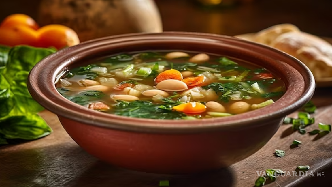 $!Sopa de frijoles y espinacas.