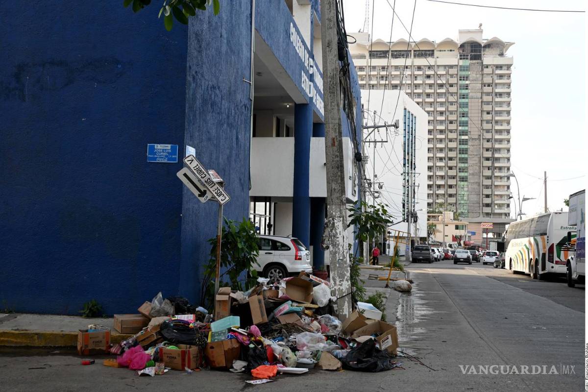 $!Tras huracán Otis, basura y escombro saturan calles de Acapulco en vísperas de Navidad
