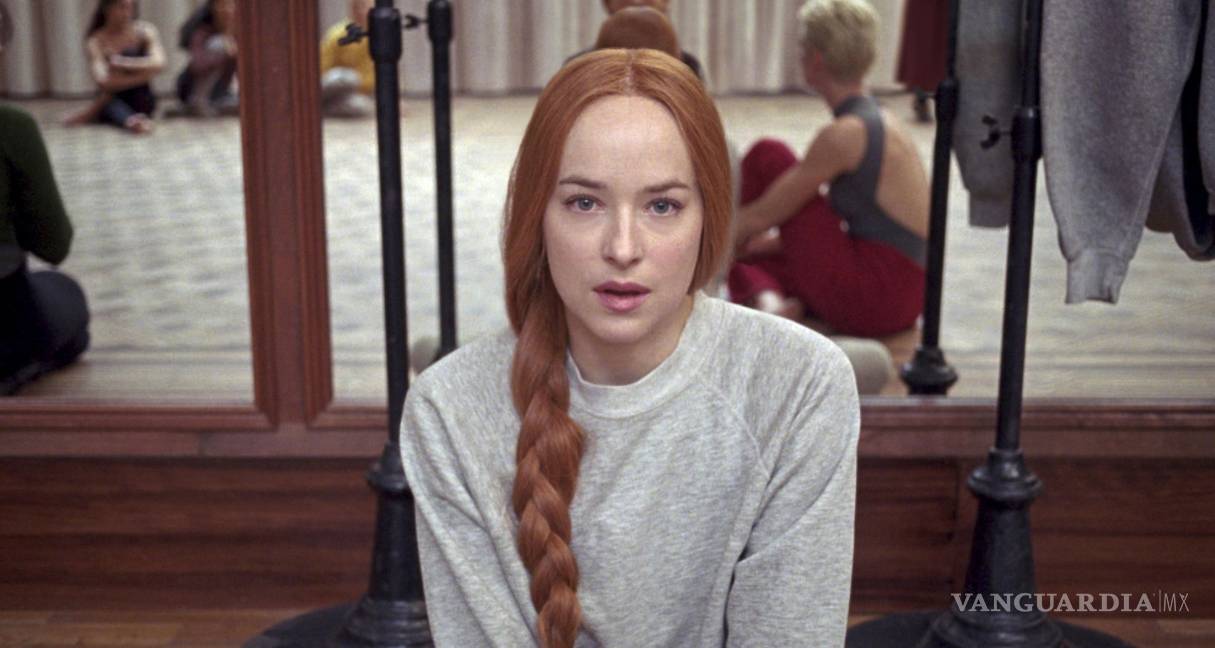 Dakota Johnson cuenta cómo 'Suspiria' la mandó al sicoanalista