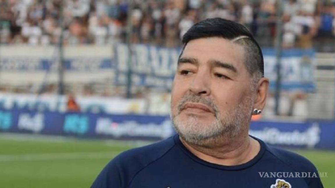 'Preso, las pelotas'; así explotó Maradona contra sus hijas