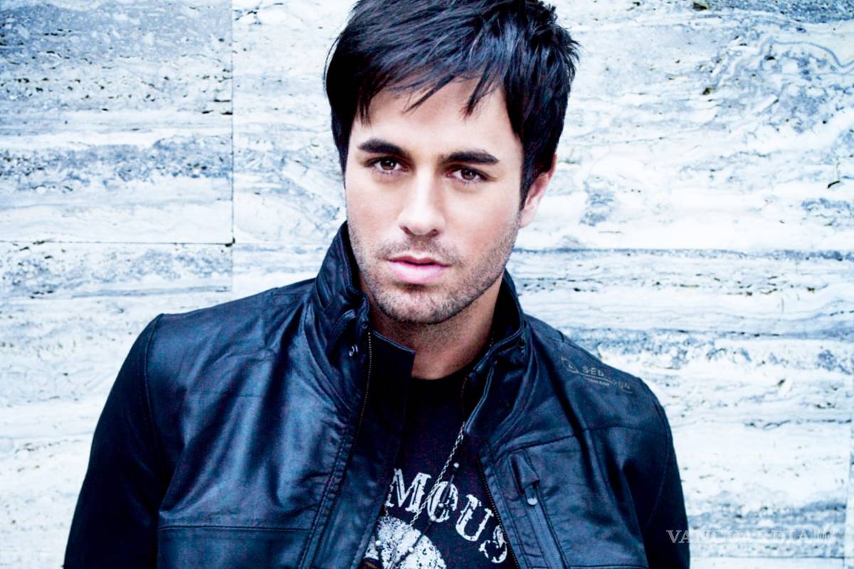 Enrique Iglesias demanda a su disquera por regalías