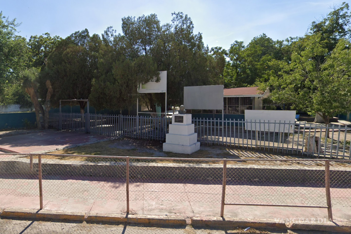 Cierran padres de familia escuela primaria por presunto maltrato infantil en Allende