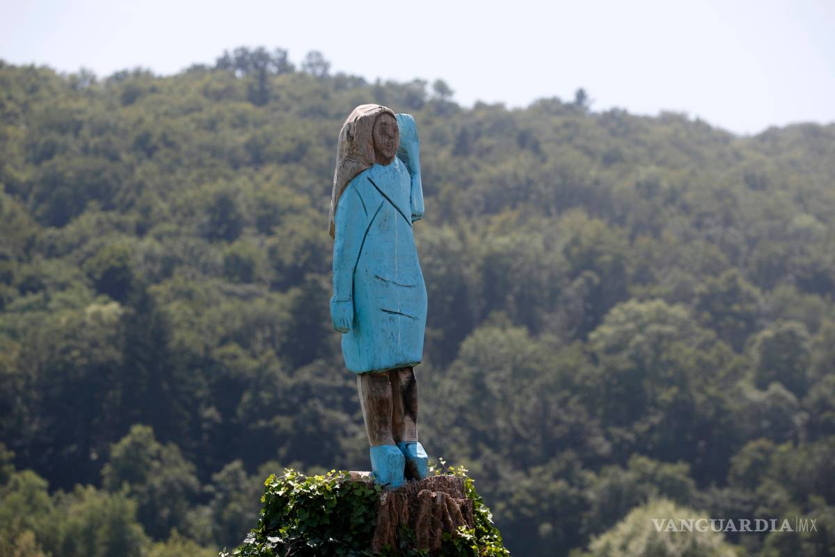 Desata polémica en Eslovenia ‘bella’ estatua de Melania Trump