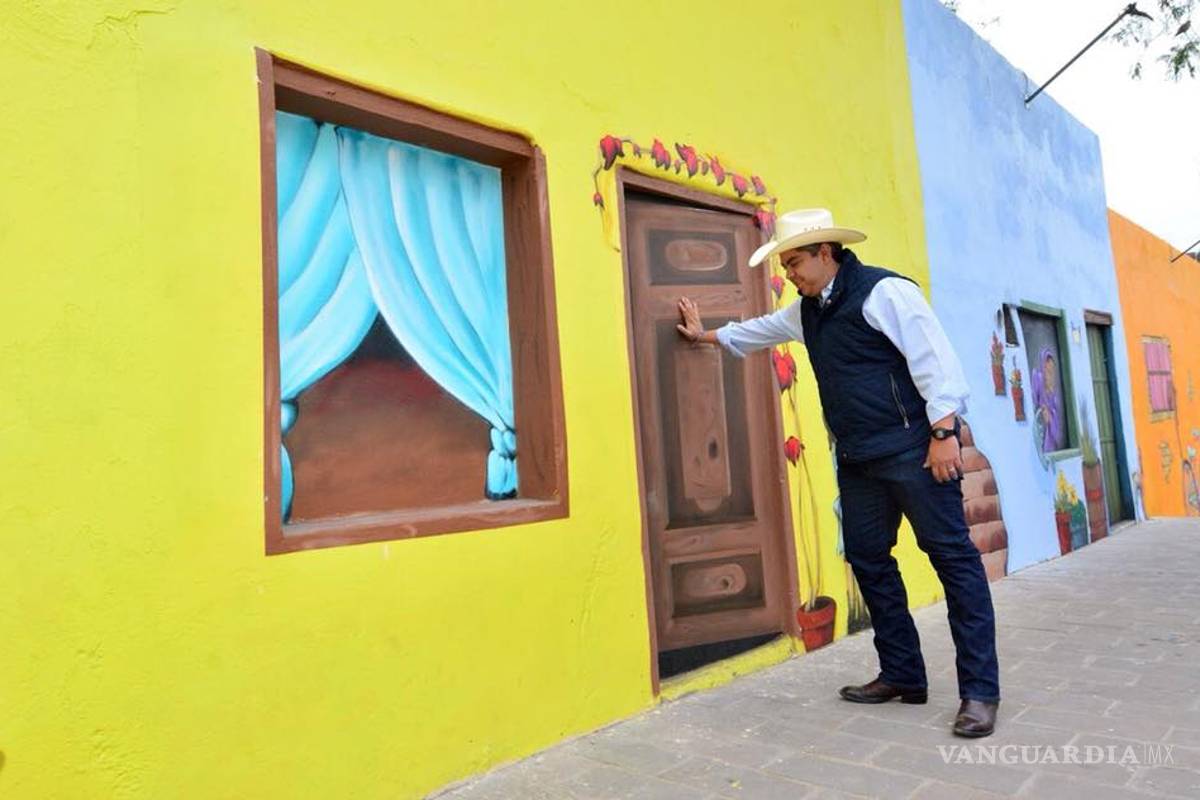 $!Artistas urbanos de Monclova embellecen la Plaza Zapopan