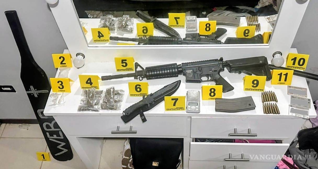 Cateo en vivienda deja un detenido y el aseguramiento de armas y drogas, en Nuevo León
