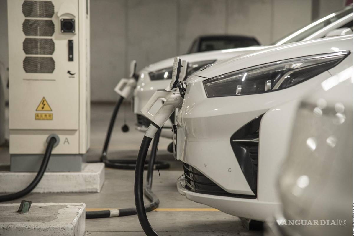 Tendrán que pagar tarifa a CFE para recargar vehículo eléctrico en México