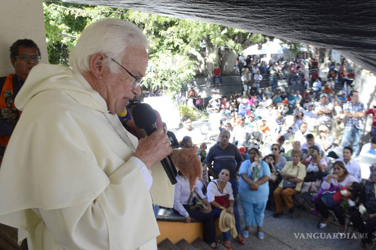 Acusa Vera a policías de torturadores