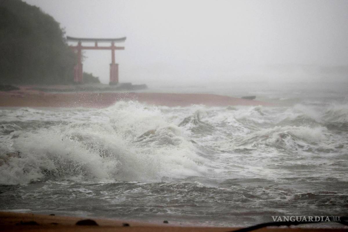 Castiga tifón a región sur de Japón