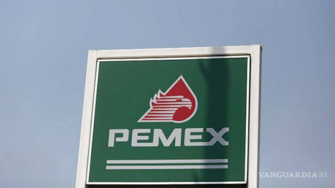 Se investiga posible 'huachicoleo' dentro de Pemex: AMLO