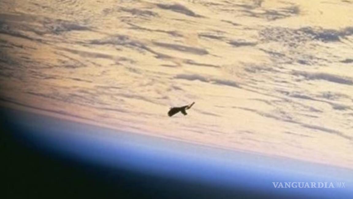 Aparece OVNI durante transmisión en VIVO de la NASA (VIDEO)