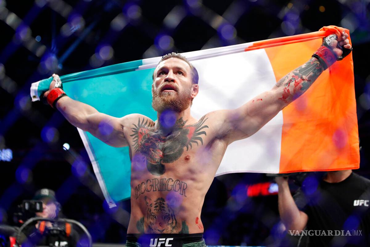 Conor McGregor regresa imponente a la UFC y noquea a Donald Cerrone en 40 segundos