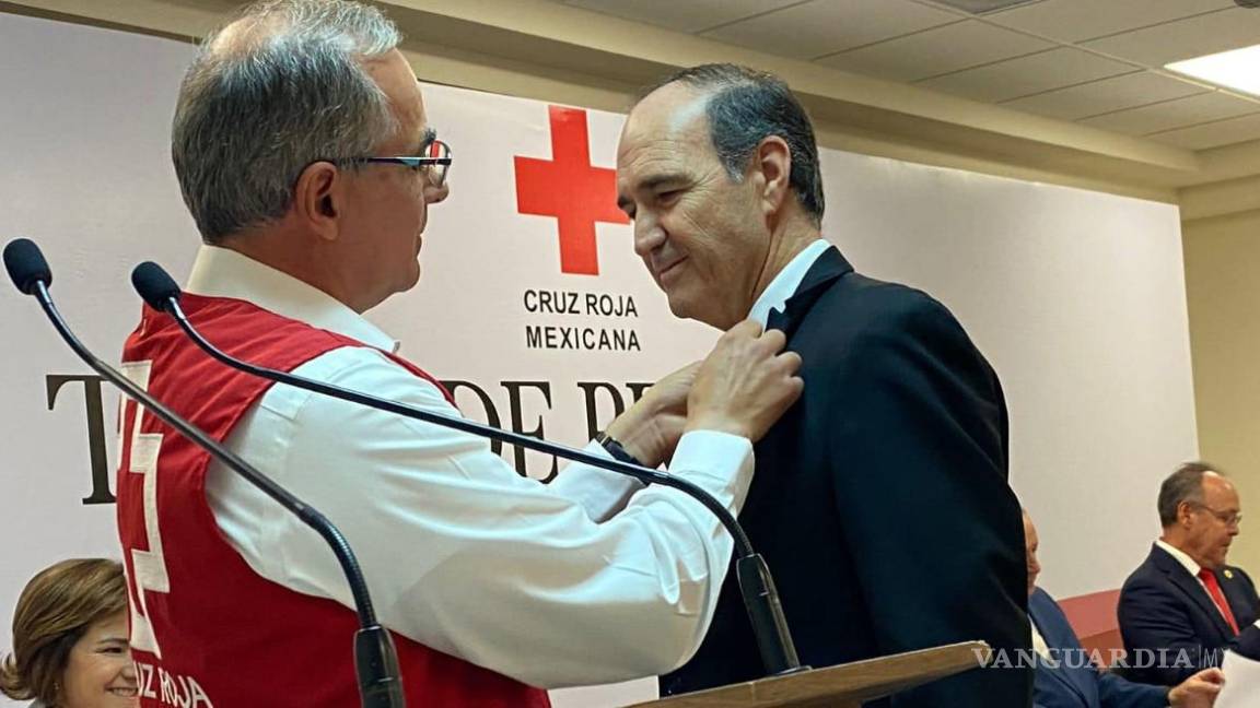 Sergio Pérez tomó protesta como consejero presidente de la Cruz Roja en Saltillo