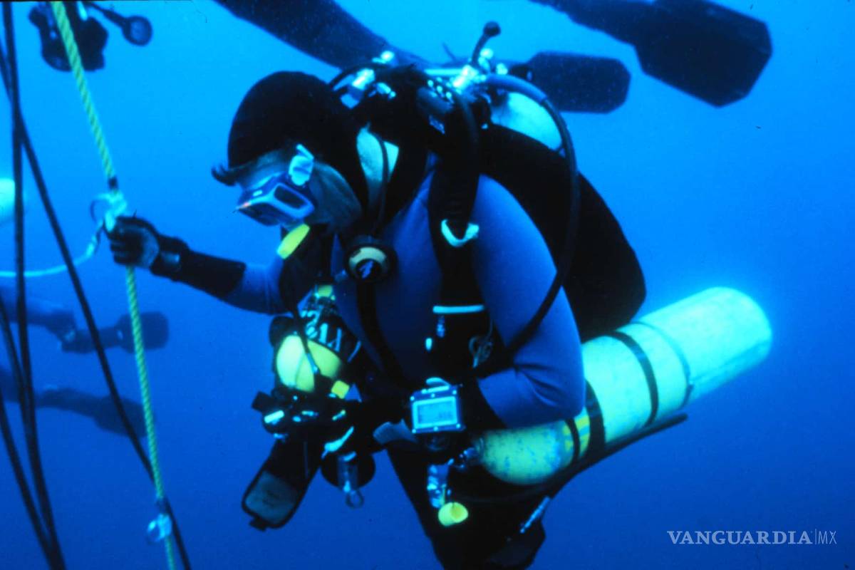 800 buzos industriales despedidos de Pemex hoy trabajan como mecánicos, taxistas, taqueros o carpinteros