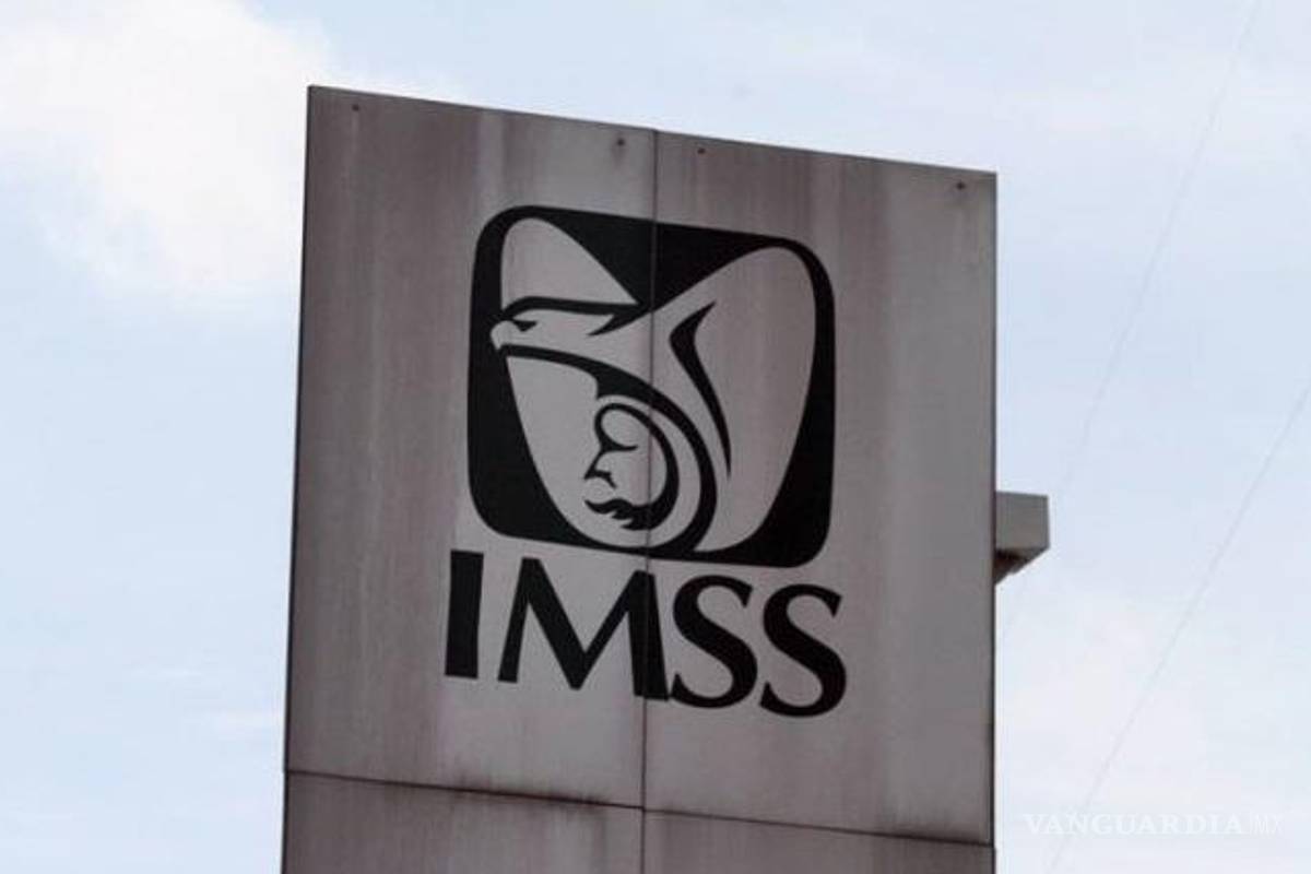 IMSS canceló pensiones a viuda de 82 años, además le cobró 500 mil pesos; ahora tendrá que indemnizarla