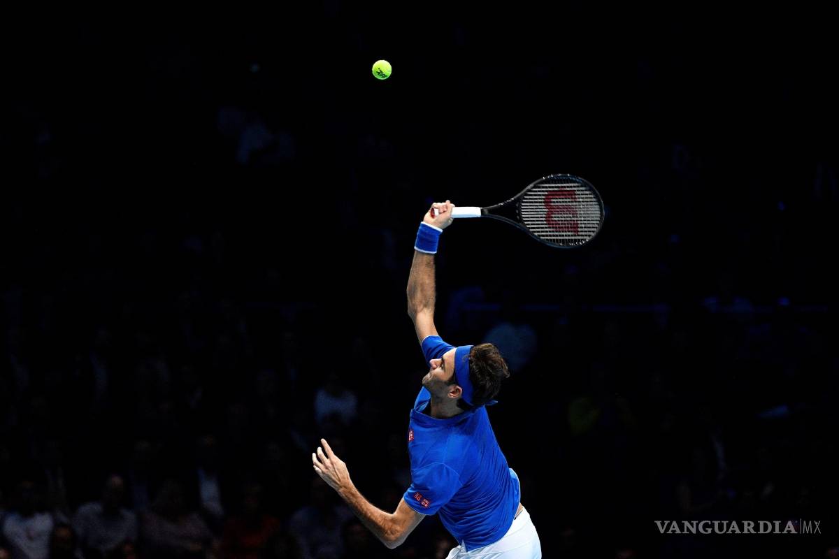 Roger Federer cumple con los pronósticos y está en las Semifinales de la Copa Masters