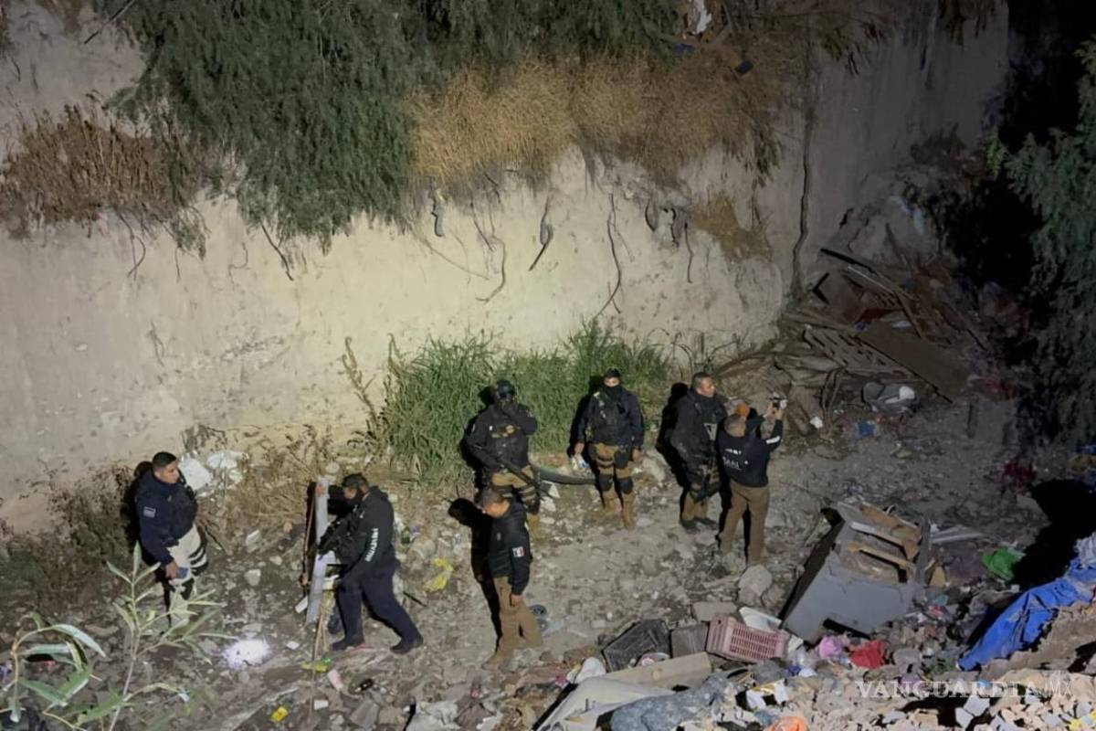 $!Elementos de la Policía Municipal y del Grupo de Reacción Sureste recorrieron las colonias Diana Laura, 23 de Noviembre, Mario Ortiz y Nueva Jerusalén, ubicadas al sur poniente de Saltillo.