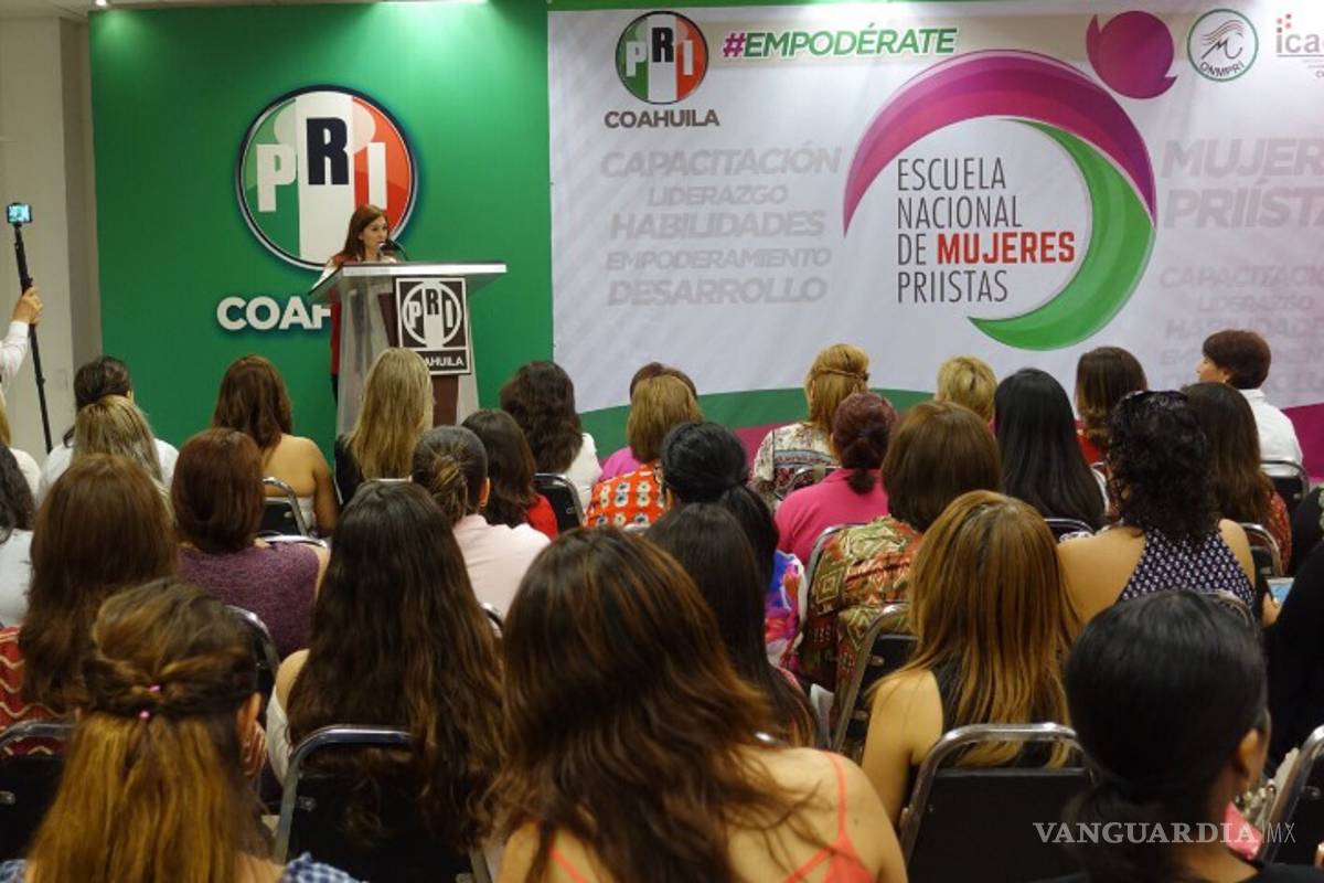 Inician las clases para 10 mil mujeres priístas