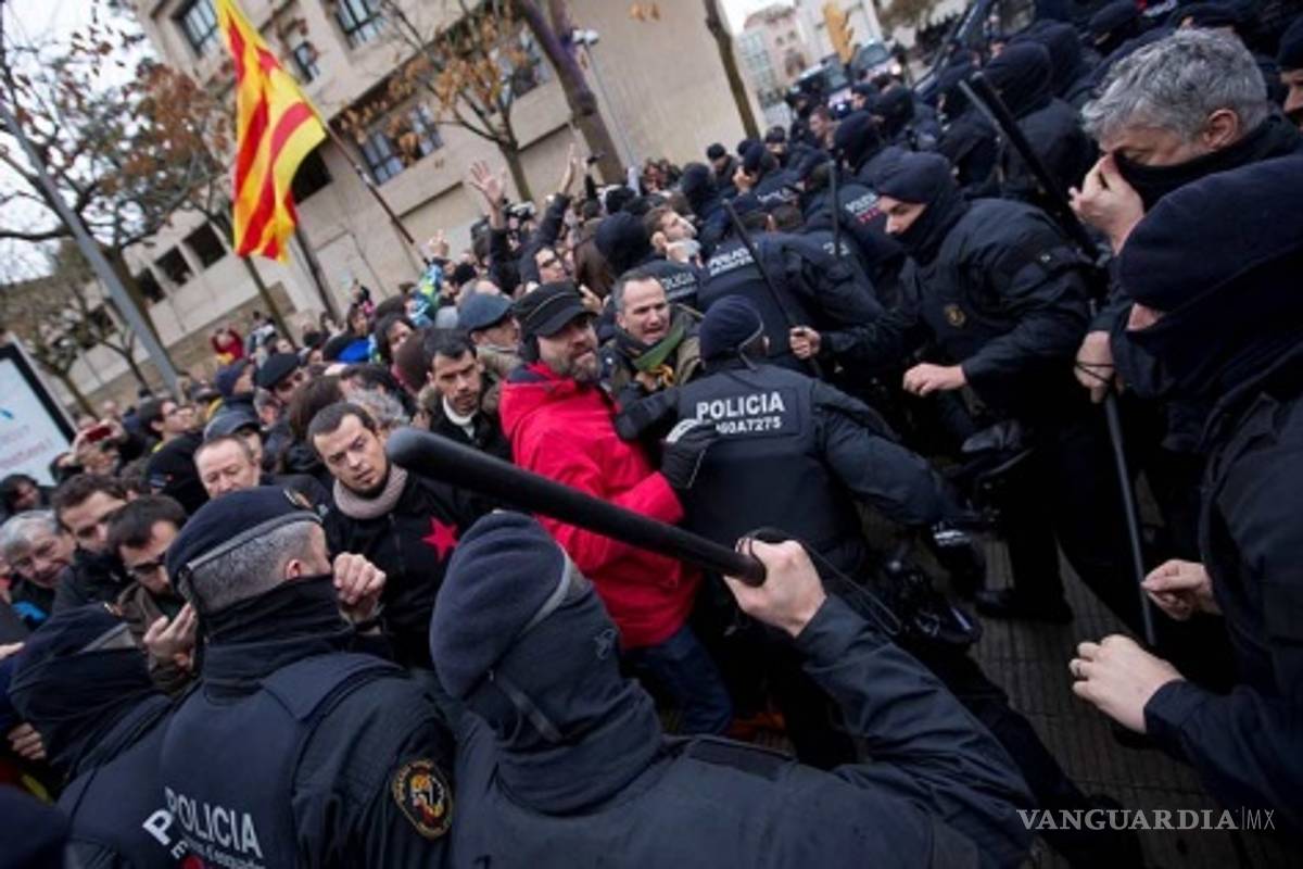 Policía española concluye operativo especial en Cataluña