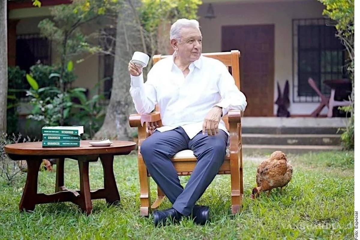 AMLO acusa que los conservadores sostienen prejuicios racistas y clasistas