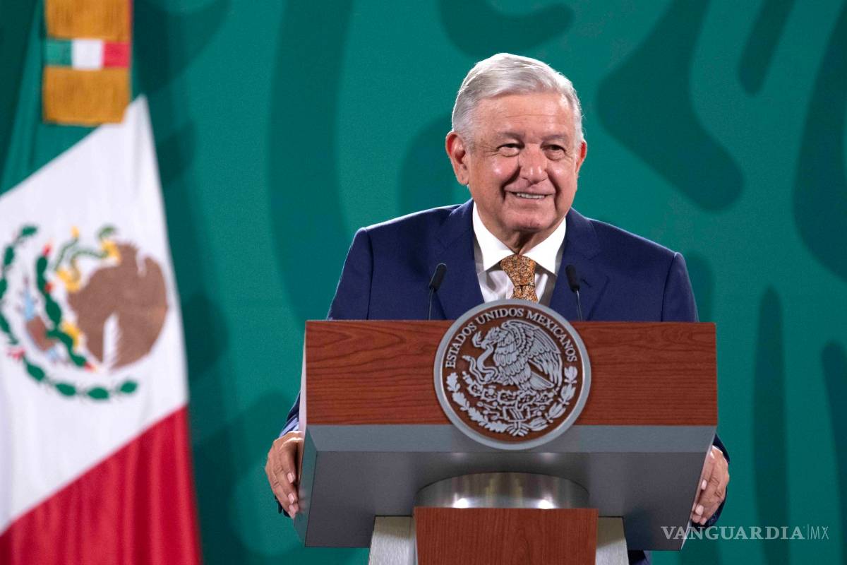 AMLO recomienda Vitacilina a sus adversarios... 'para protegerse de las irritaciones'