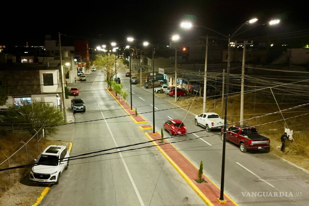 Ramos Arizpe ilumina el bulevar del Valle con moderno sistema de alumbrado