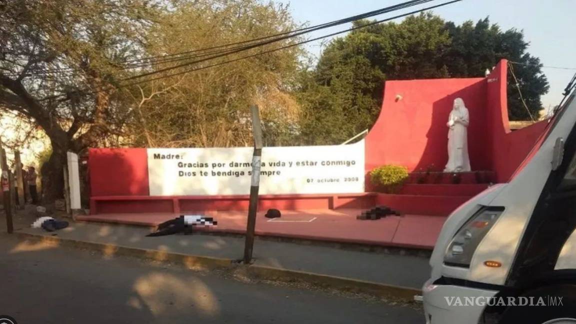 Atacan camión de Cefereso y matan a cuatro custodios en Morelos