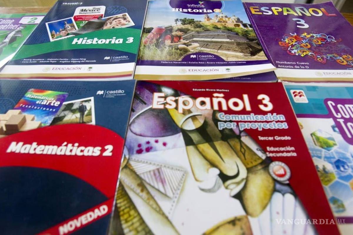 Libros de texto son ilegales, advierten colegios privados