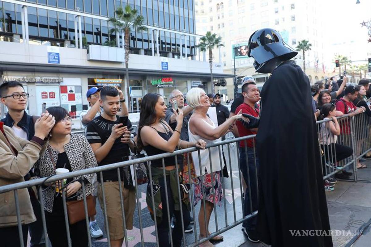 $!Policía interviene en un estreno de "Star Wars" en EU con fallos técnicos