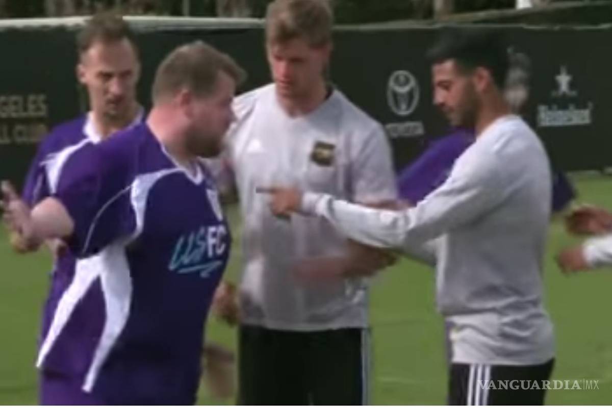 A punto de los golpes entre Carlos Vela y el comediante James Corden