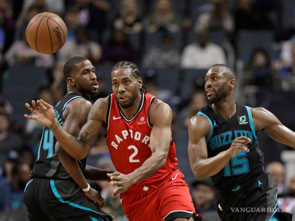 $!Los Hornets le ponen fin a la racha ganadora de los Raptors