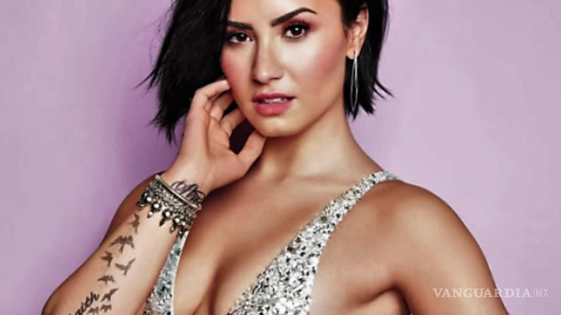 Demi Lovato se disfraza de taxista y sorprende a sus fans